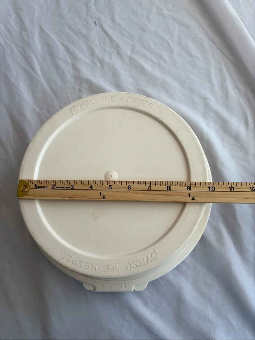 Vtg Pyrex PIE KEEPER CARRIER #P-309 Hinged Plastic Clam Shell~Holder Pie Plate